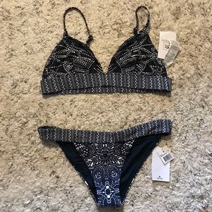 L Top, M Bottom. Ripcurl Bikini
